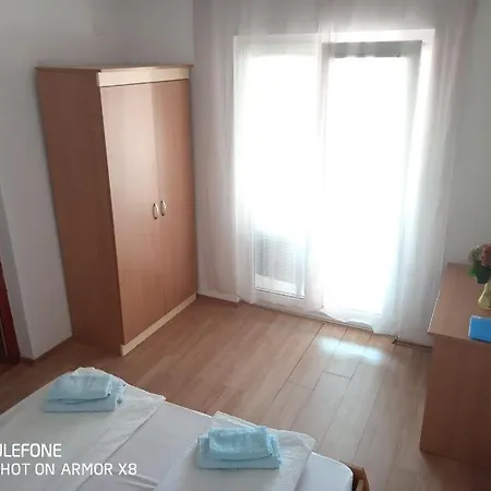 4620-96 For 3 Pers In Gostinjska kuća *