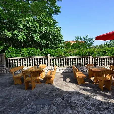 Guest house 4620-96 For 3 Pers In